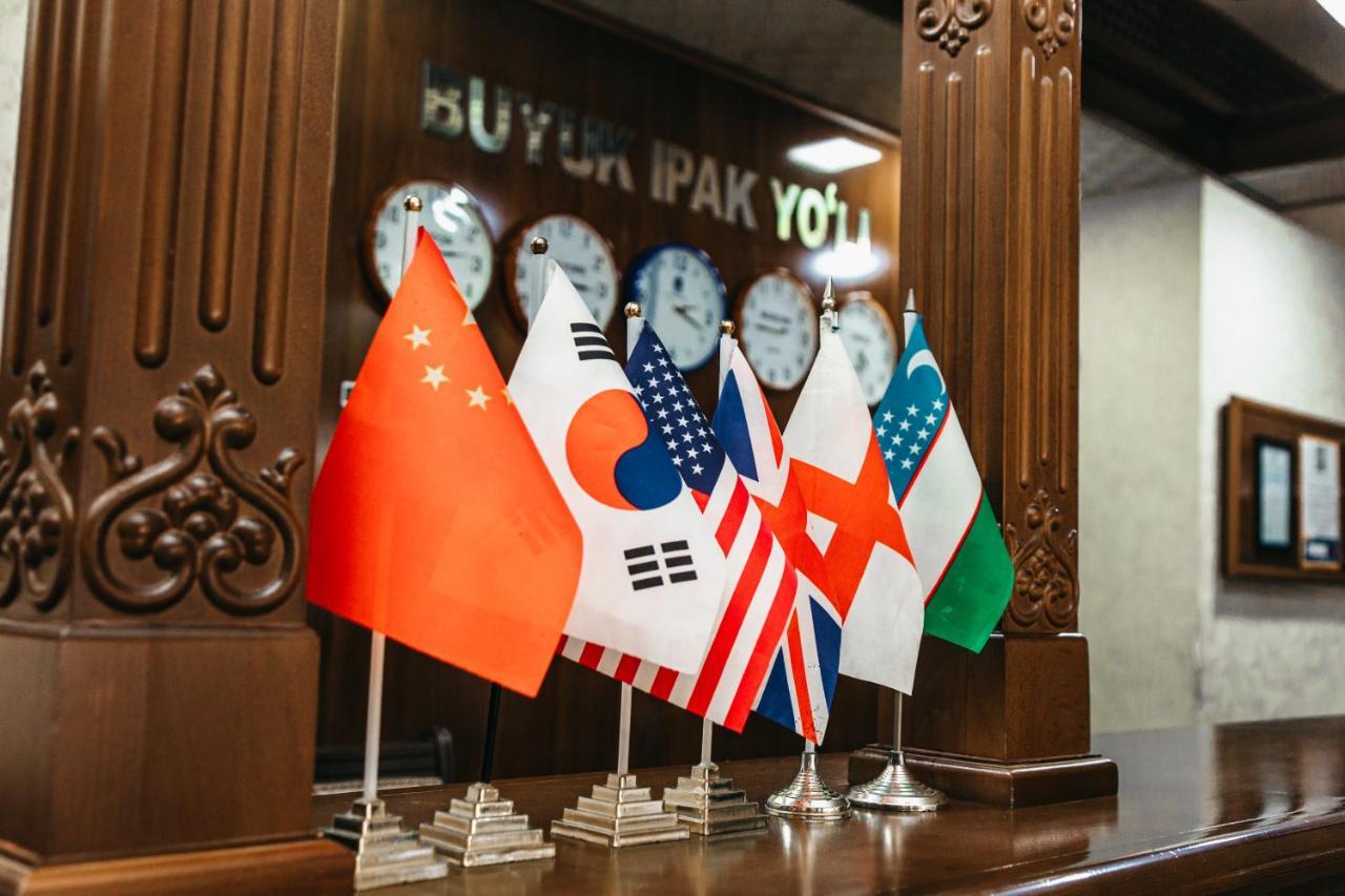 Buyuk Ipak Yo'Li Hotel Namangan Bagian luar foto
