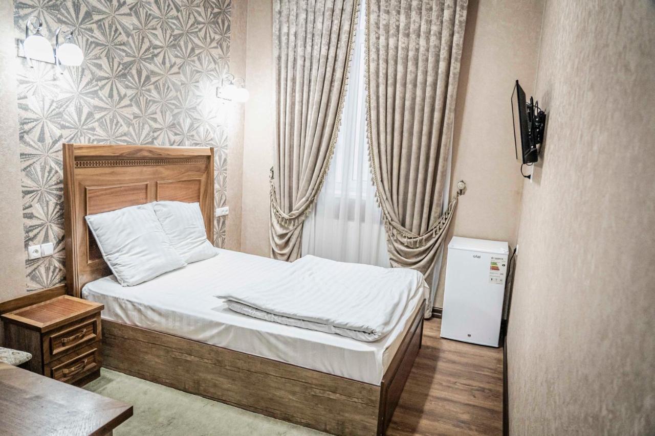 Buyuk Ipak Yo'Li Hotel Namangan Bagian luar foto