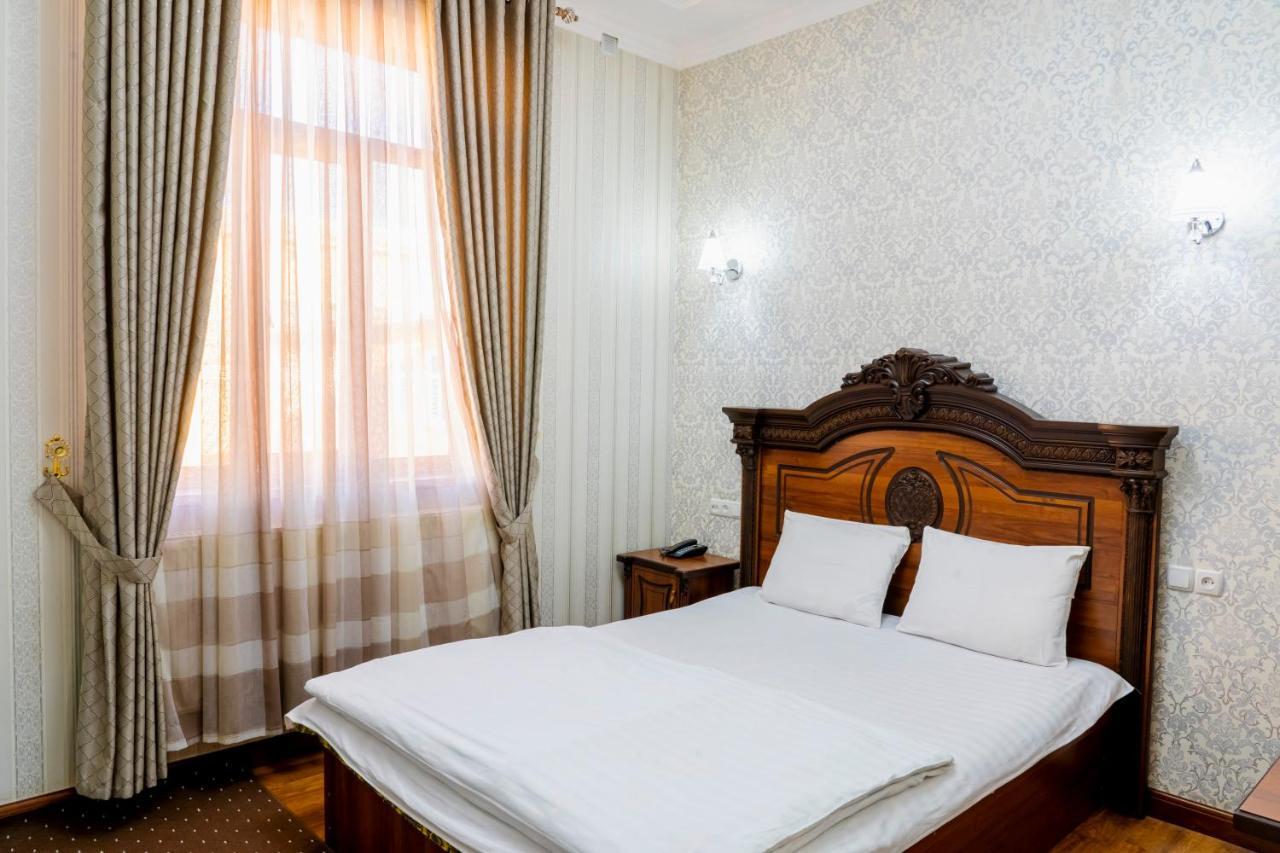 Buyuk Ipak Yo'Li Hotel Namangan Bagian luar foto
