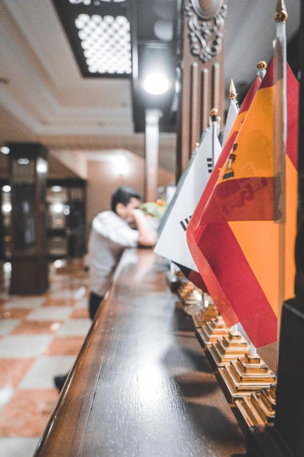 Buyuk Ipak Yo'Li Hotel Namangan Bagian luar foto