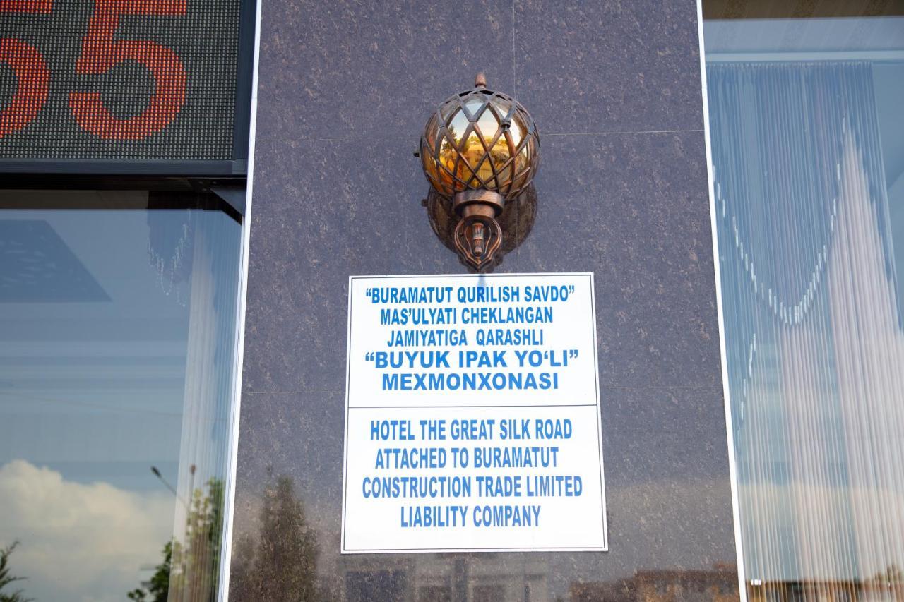 Buyuk Ipak Yo'Li Hotel Namangan Bagian luar foto