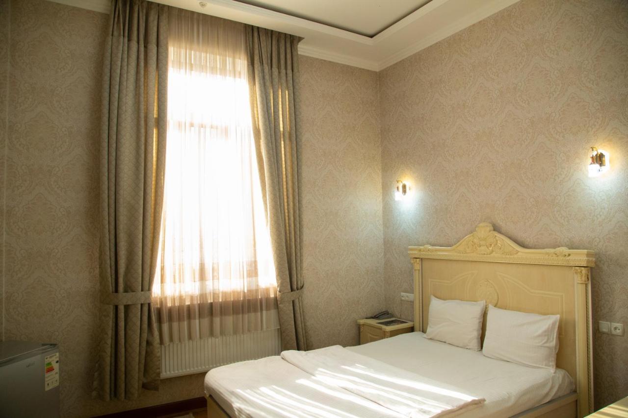 Buyuk Ipak Yo'Li Hotel Namangan Bagian luar foto